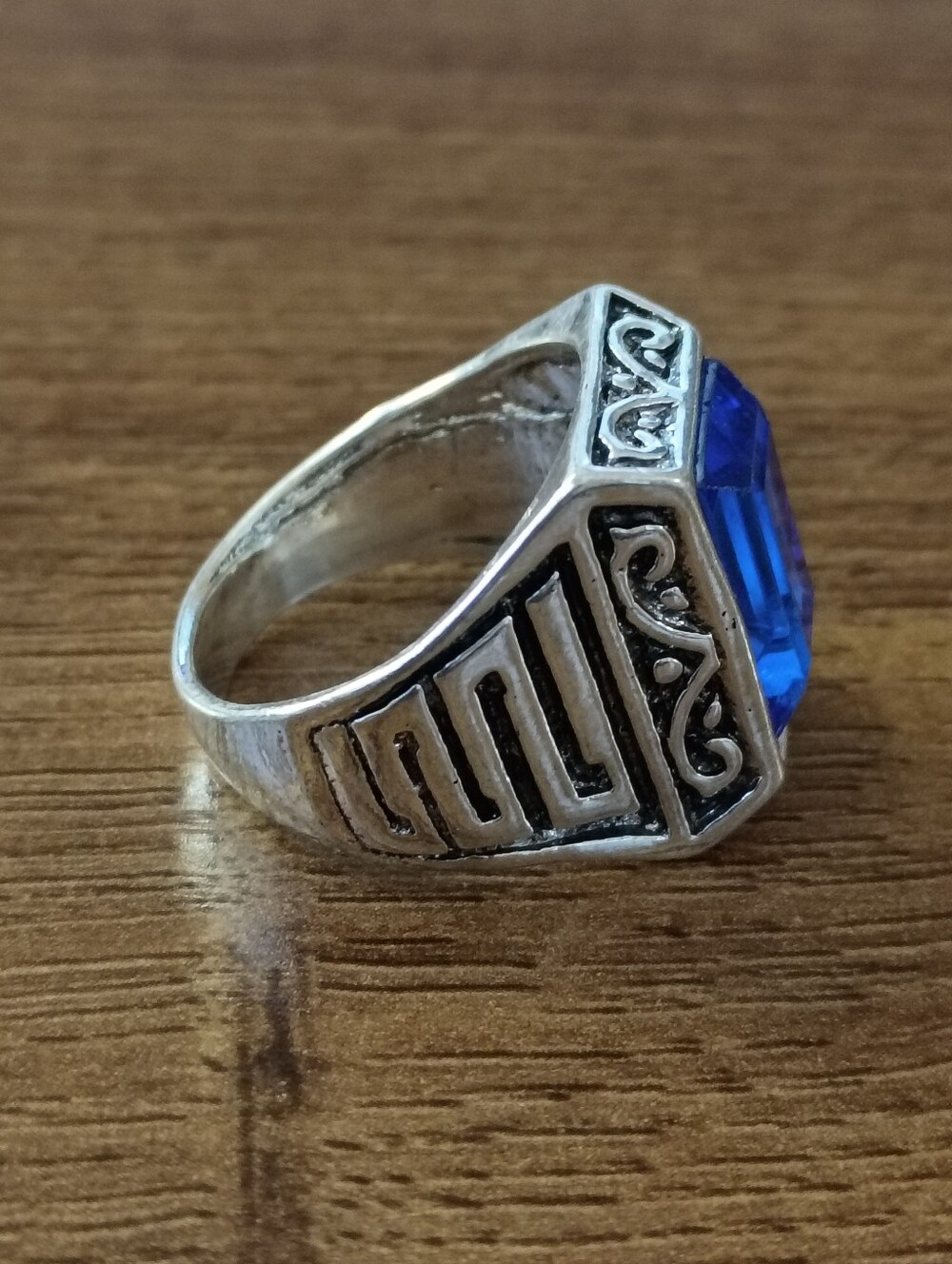 blue square stone ring - Picture 4 of 5